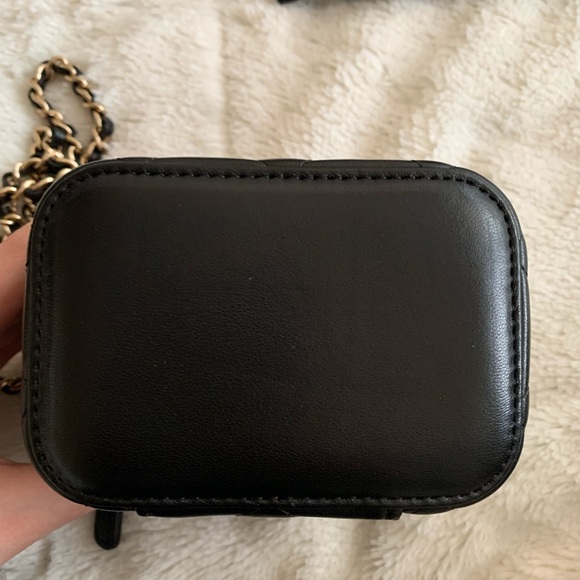 SOLD - Chanel Mini Vanity with Chain - Picture 5 of 12